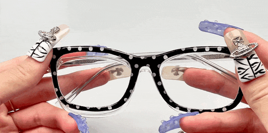 MAGNETIC GLASSES