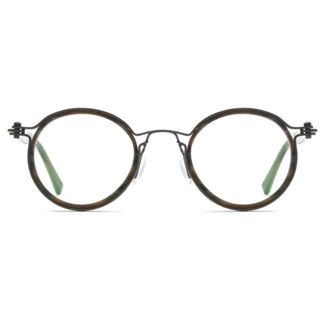 How to maintain eyeglasses