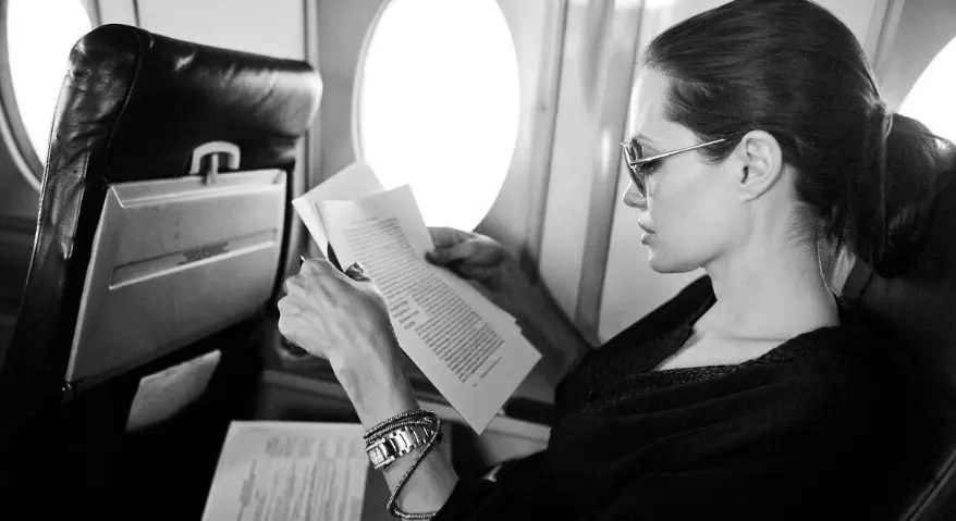 How to nail the office siren glasses look