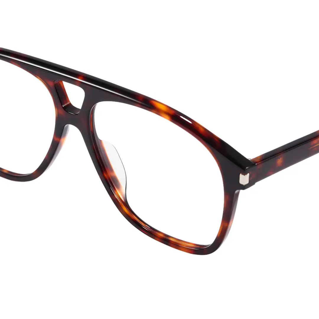 End piece detail of Rylen aviator acetate eyeglasses AA0062603 in tortoise
