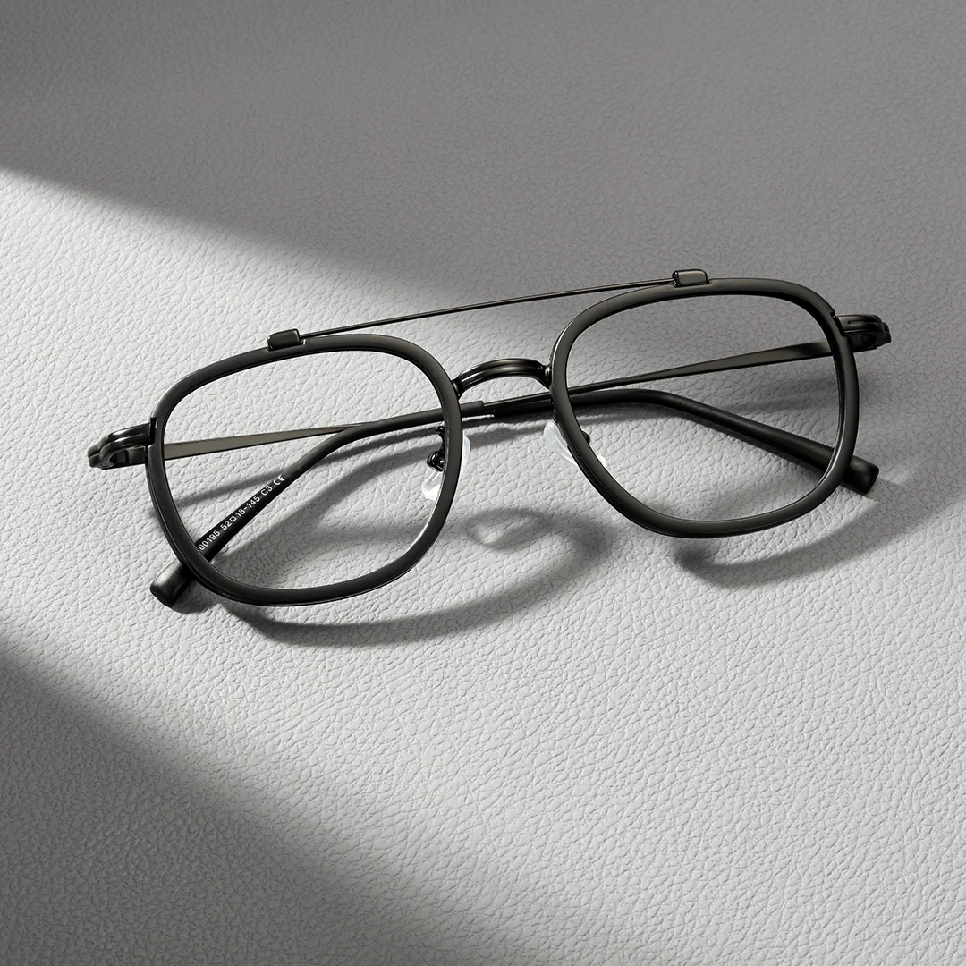 Scene view of Rayan aviator metal eyeglasses AM0242410 in black