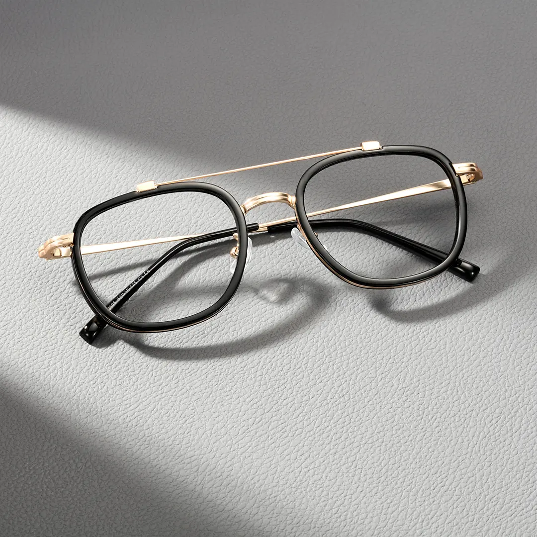 Scene view of Rayan aviator metal eyeglasses AM0242410 in gold