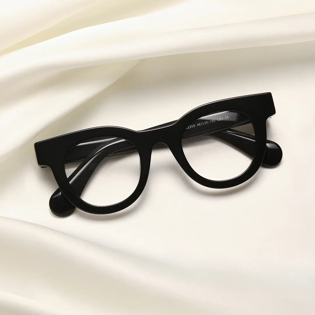 Scene view of Gali round acetate eyeglasses CA0532302 in black