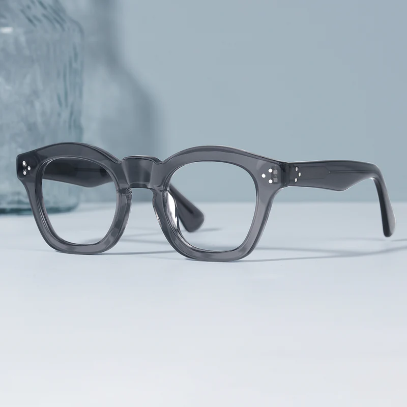 Scene view of Wonda vintage cat eye acetate eyeglasses CA0542302 in grey