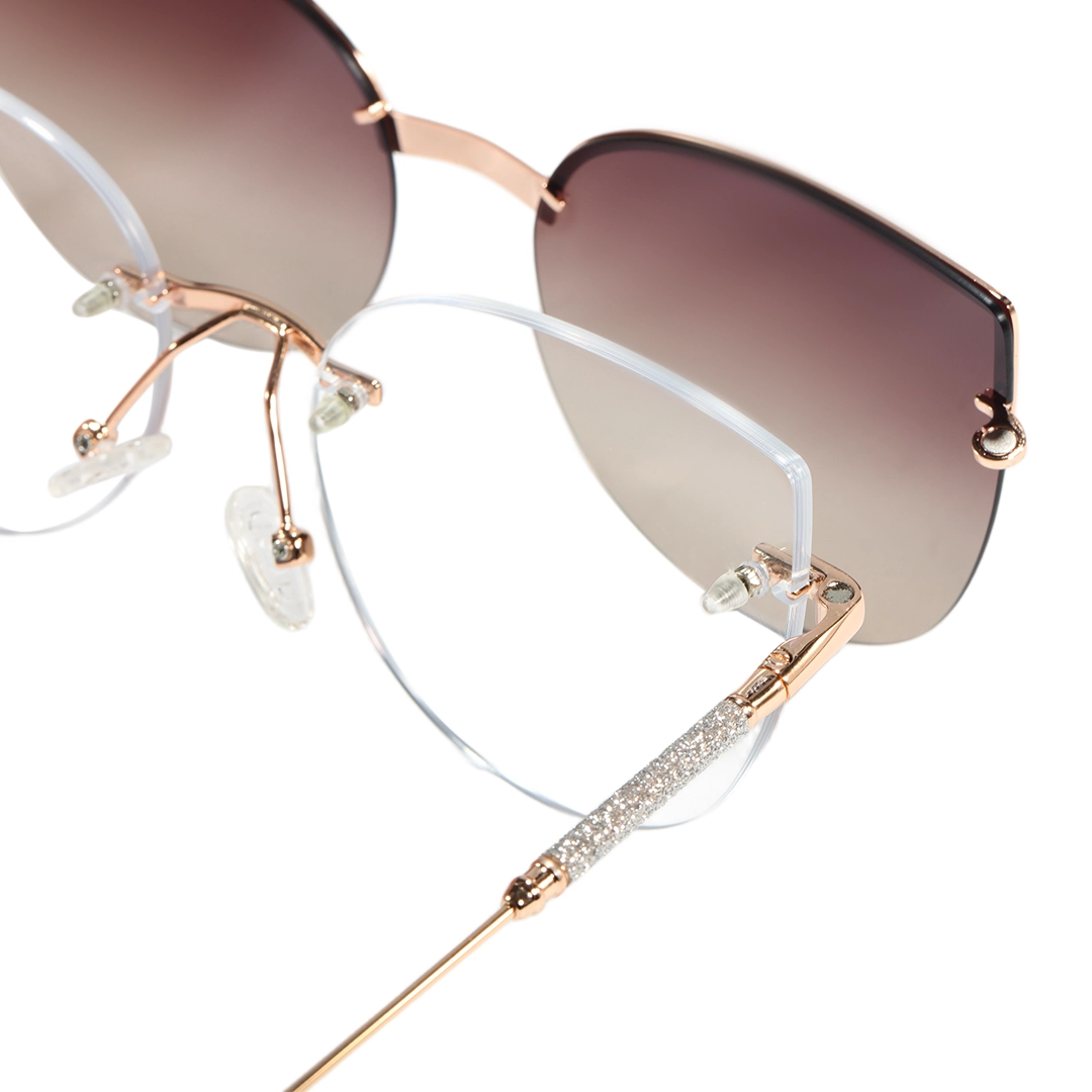 Adjustable nose pad detail of Mirel cat eye metal magnetic clip-on eyeglasses CM0272601 in gold