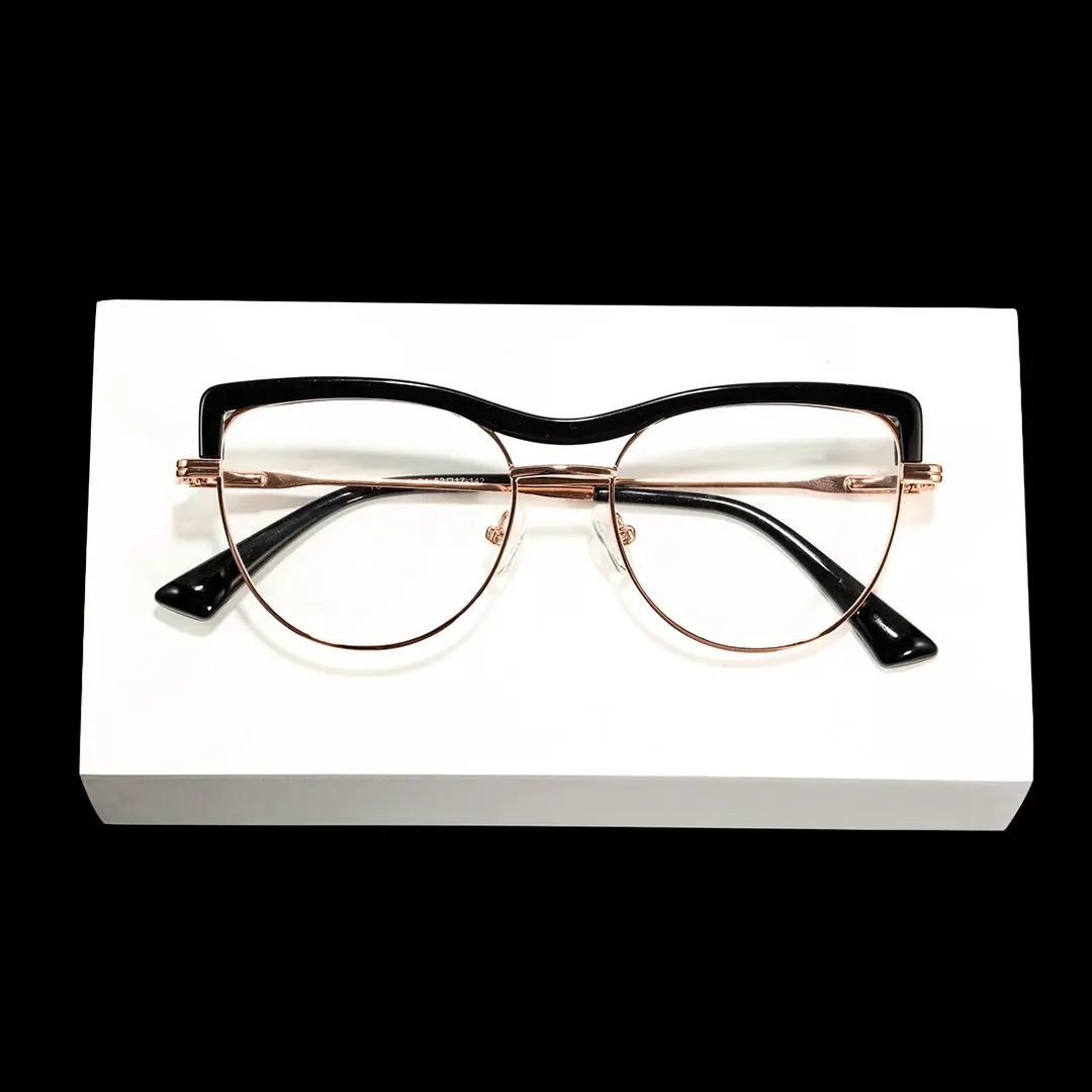 Scene view of Amaya vintage cat eye metal eyeglasses CM0402503 in black
