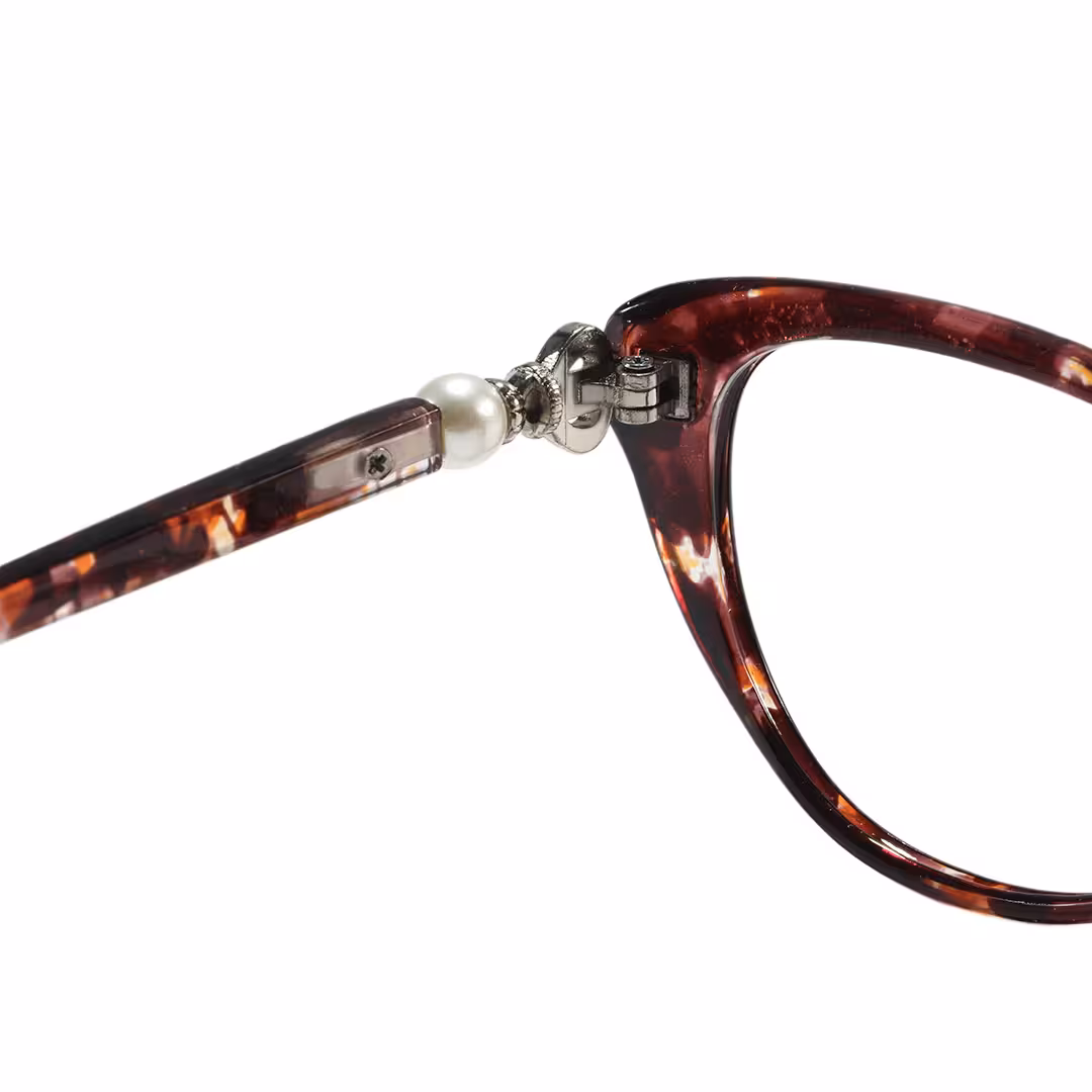 Hinge detail of Jena cat eye pc eyeglasses in tortoise. SPU: CP0022503