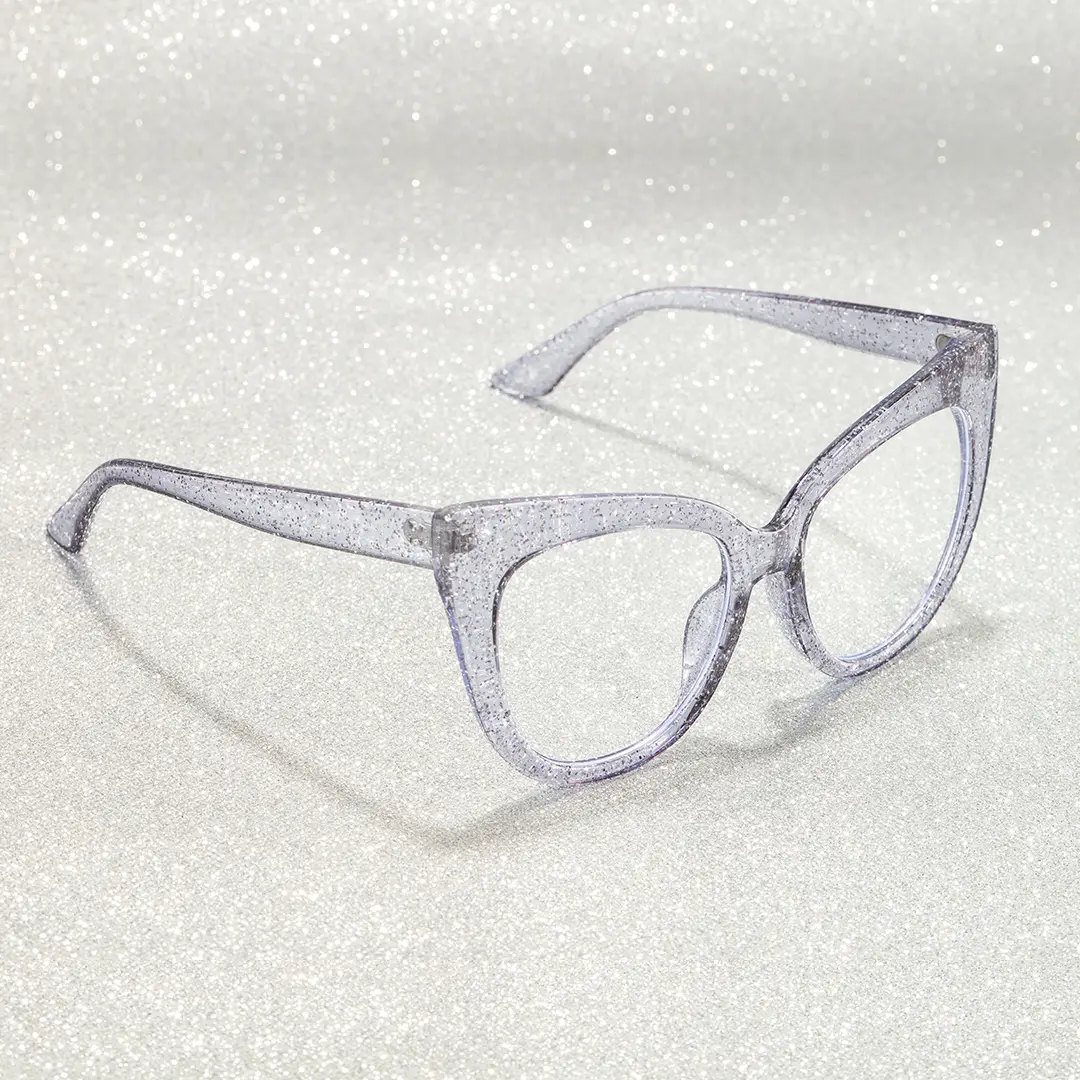 Scene view of Cloto cat eye pc eyeglasses CP0122306 in clear