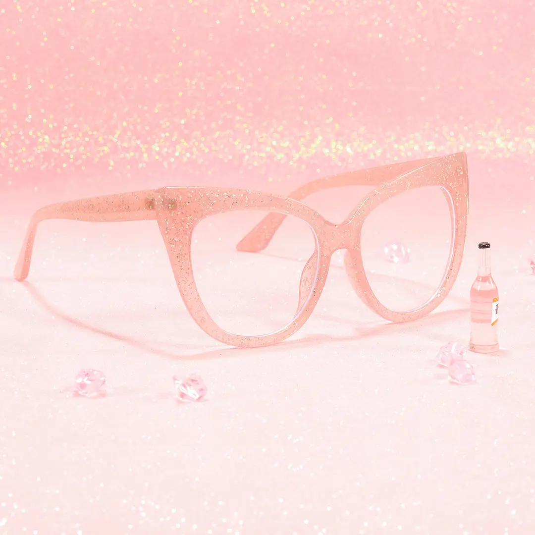 Scene close-up view of Cloto cat eye pc eyeglasses CP0122306 in pink