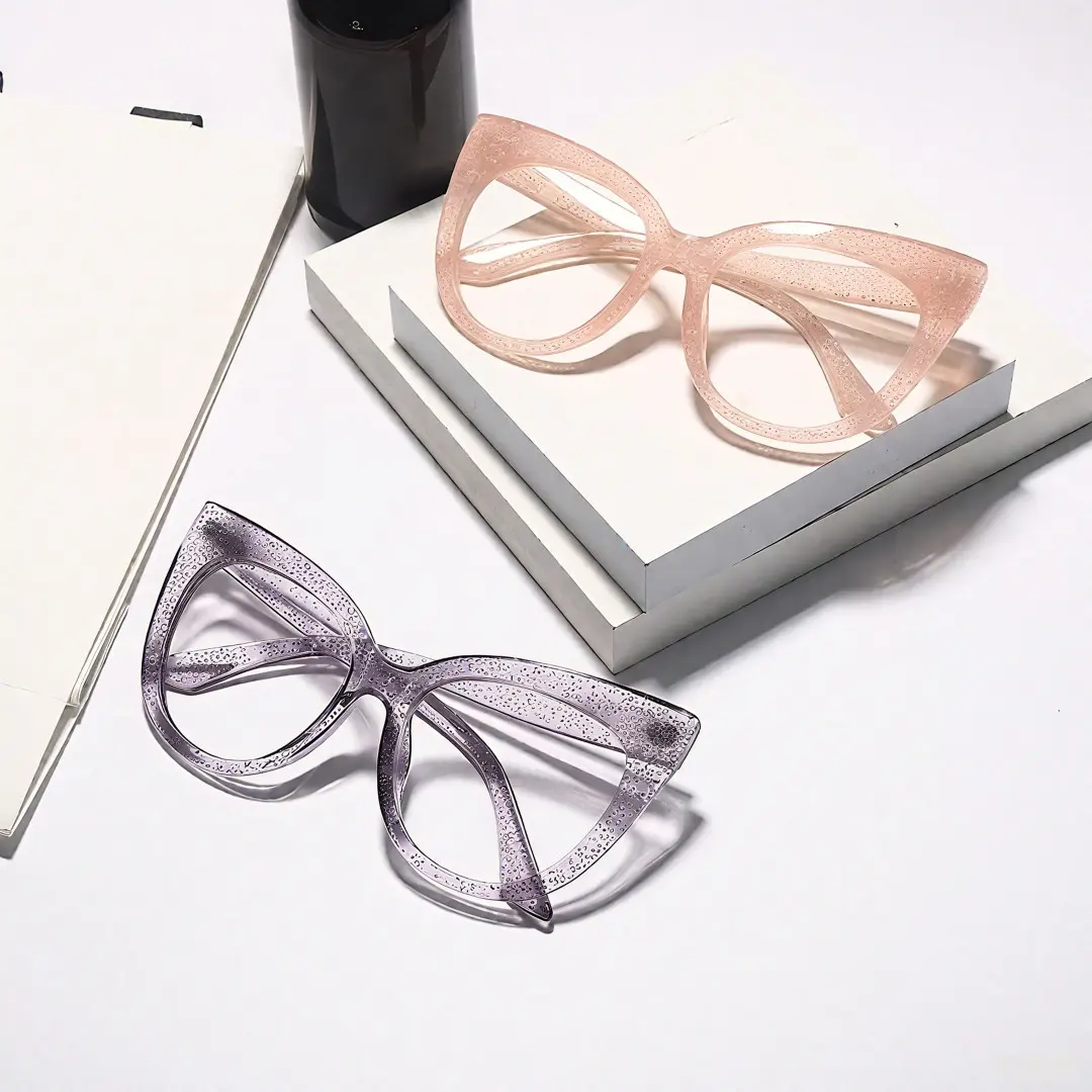 Scene view of Cloto cat eye pc eyeglasses CP0122306 in pink