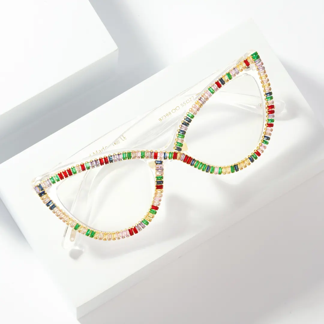 Scene view of Dandelion cat eye pc eyeglasses CP0322412 in multicolor