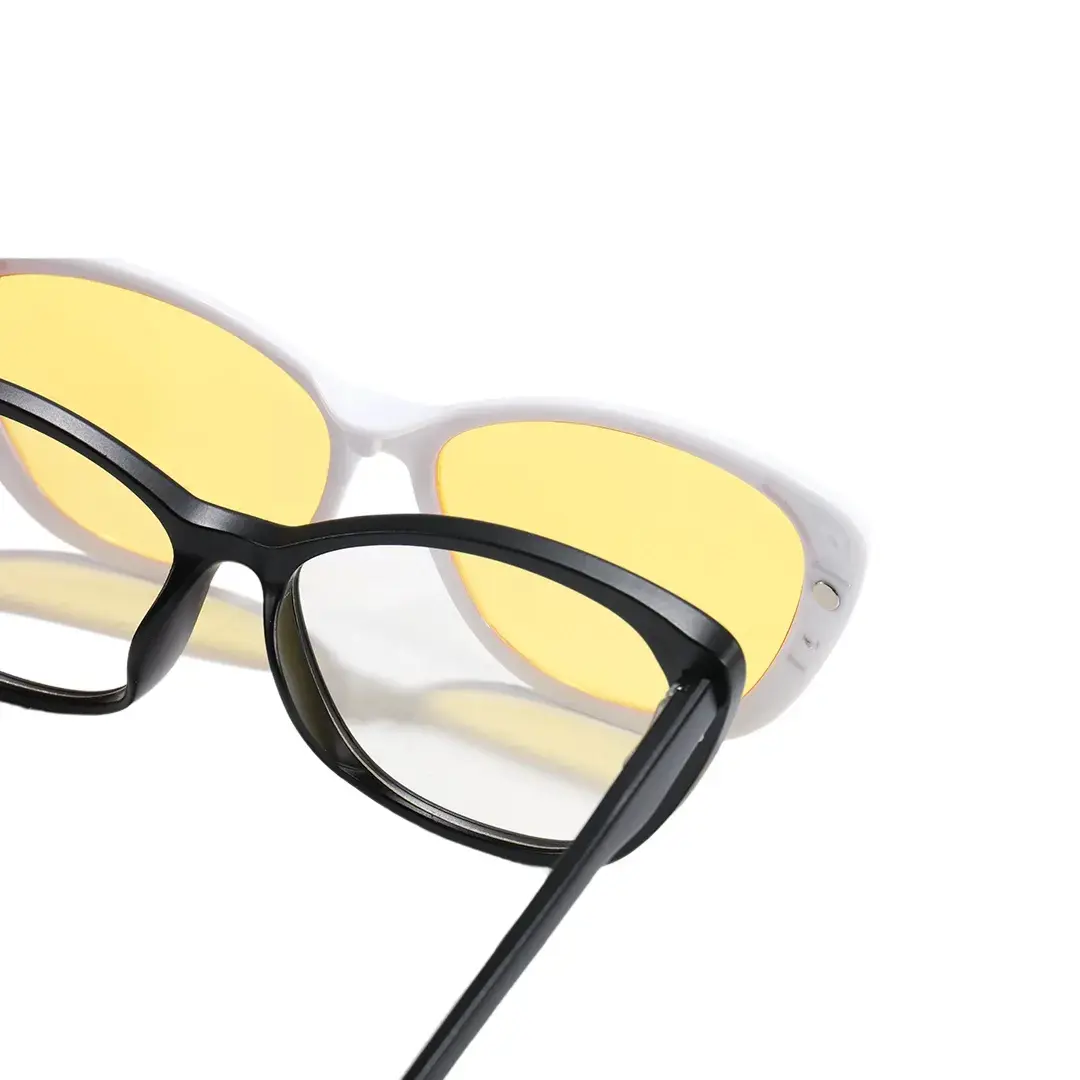 Magnetic connection detail of Damon cat eye tr90 magnetic clip-on eyeglasses set with interchangeable clip-on lenses CR0022512 in black