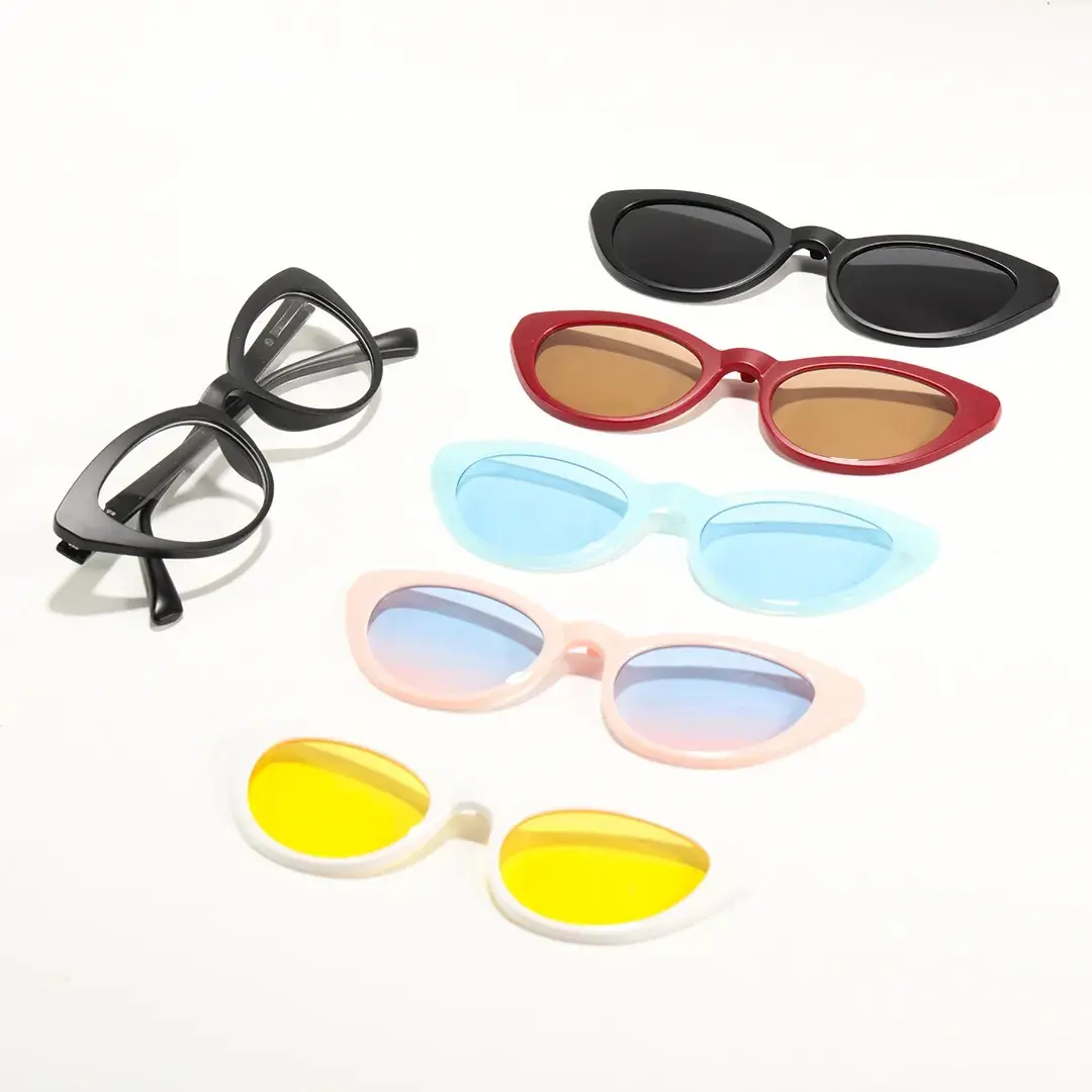 Flat lay view of Livia cat eye tr90 magnetic clip-on eyeglasses set with interchangeable clip-on lenses CR0032512 in black