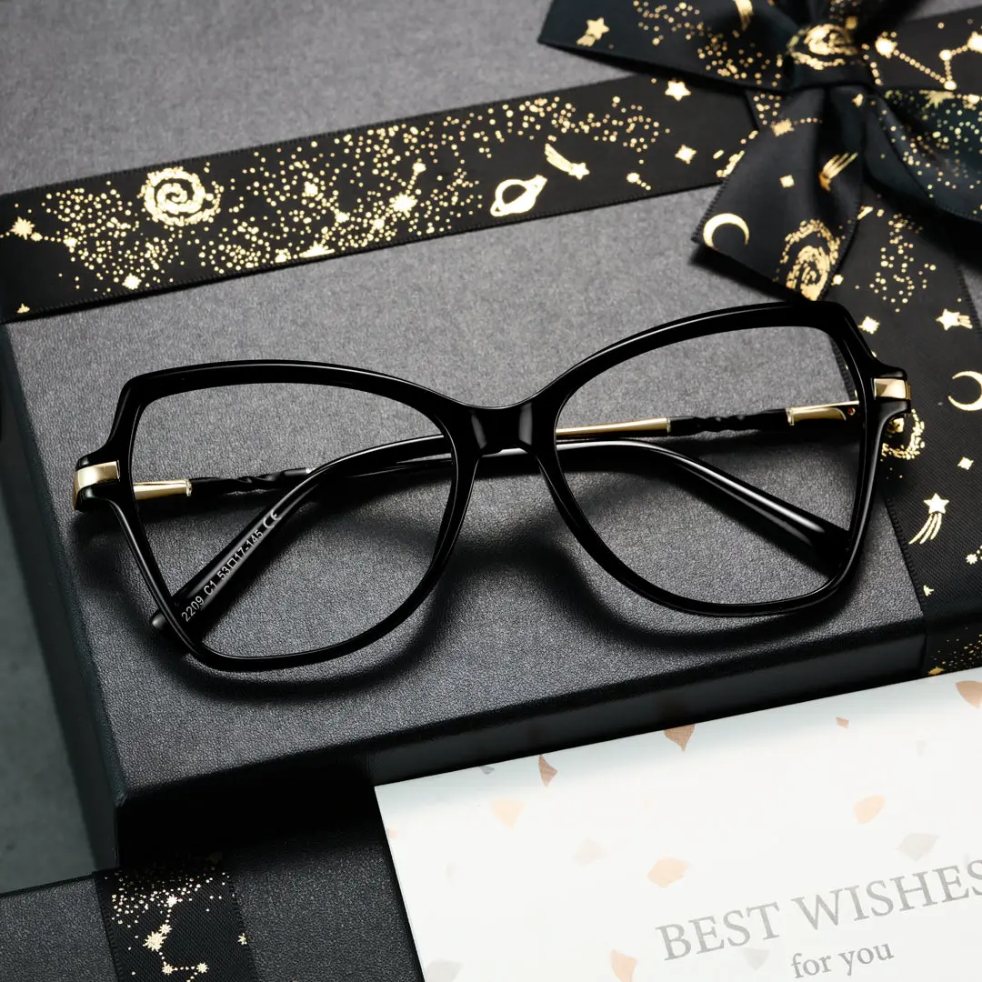 Scene view of Qcody cat eye tr90 eyeglasses CR0052411 in black