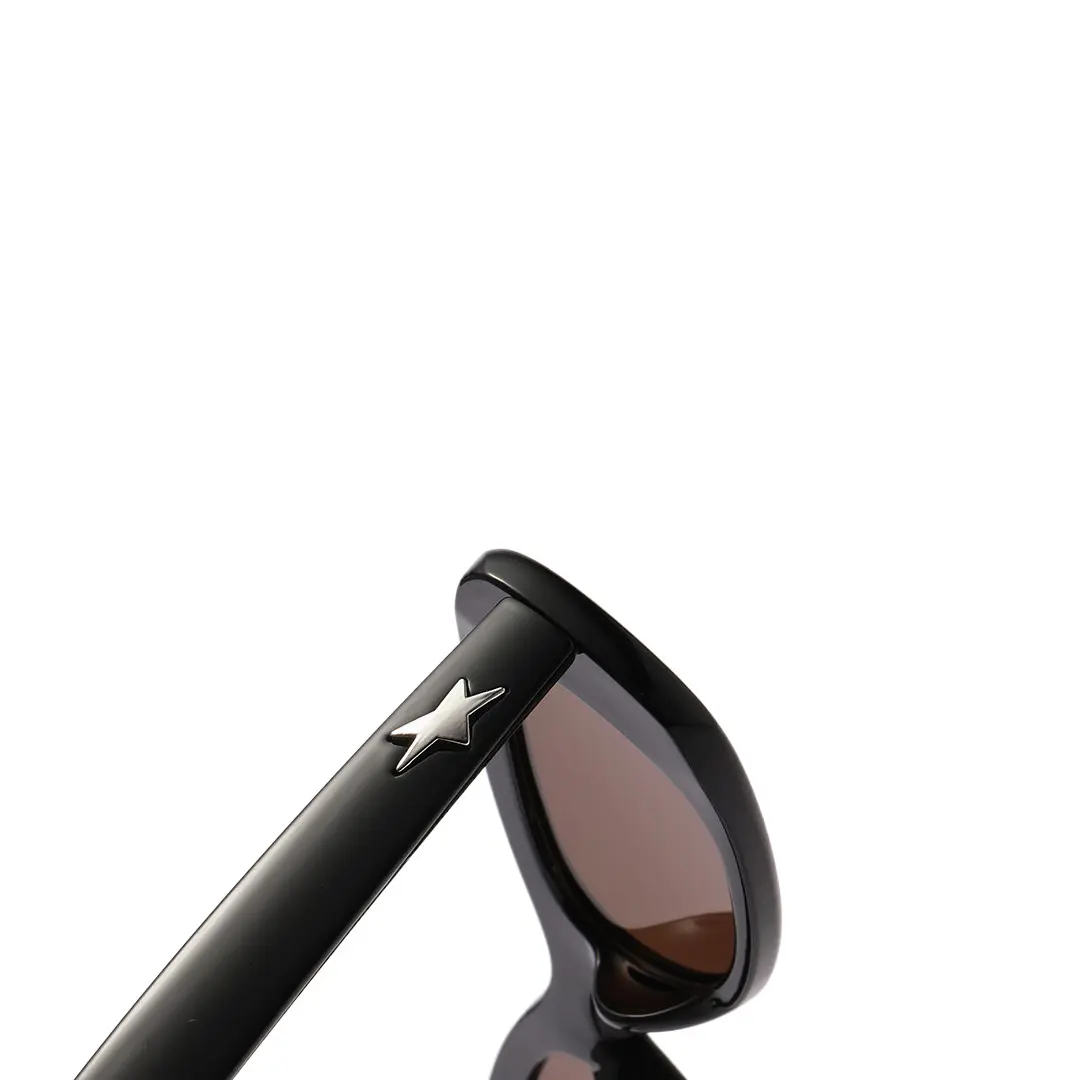 End piece detail of Dako fashion cat eye tr90 eyeglasses in black. SPU: CR0062408
