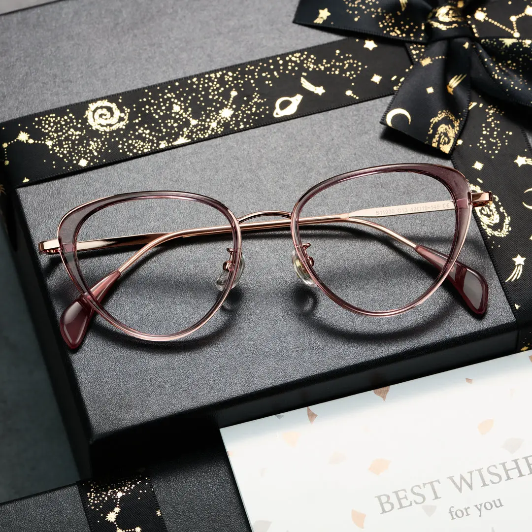 Scene close-up view of Hulda cat eye tr90 eyeglasses CR0072411 in purple