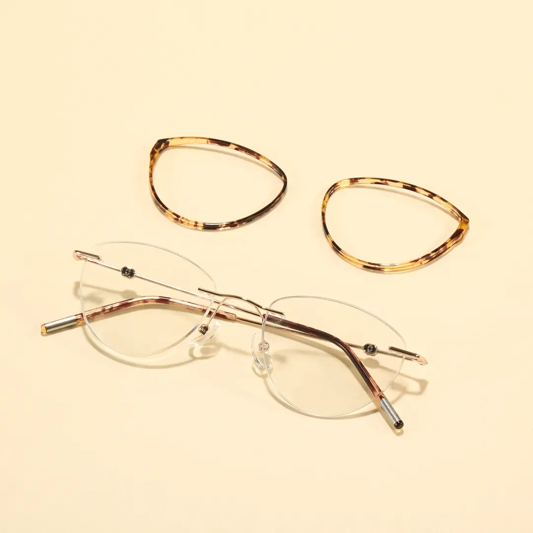 Scene close-up view of Brielle cat eye tr90 eyeglasses CR0072604 in tortoise