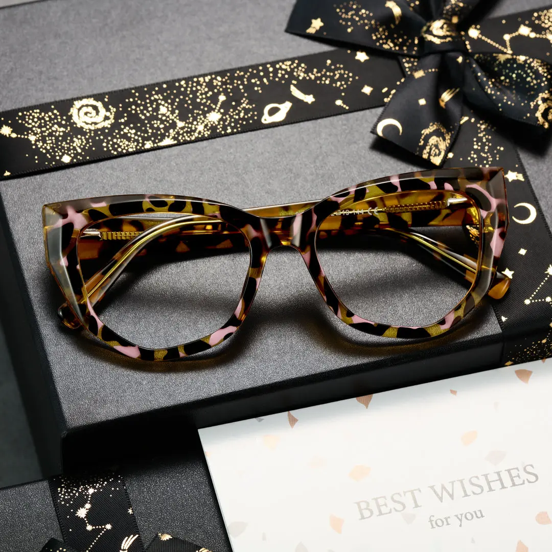 Scene view of Qcindra vintage cat eye tr90 eyeglasses CR0092411 in yellow tortoise
