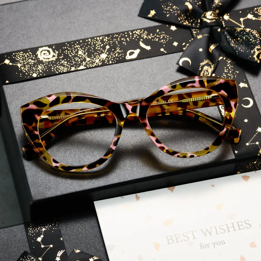 Scene view of Qcarter vintage cat eye tr90 eyeglasses CR0112411 in yellow tortoise
