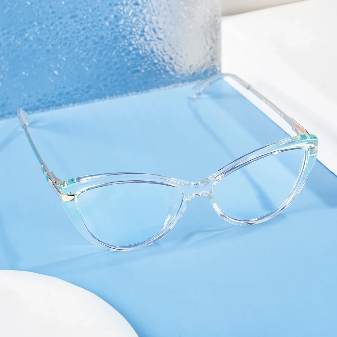 Scene view of Koooi cat eye tr90 eyeglasses CR0142309 in clear