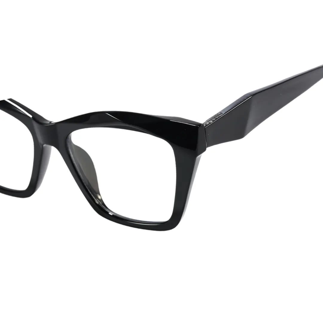 End piece detail of Altelia cat eye tr90 eyeglasses CR0152603 in black