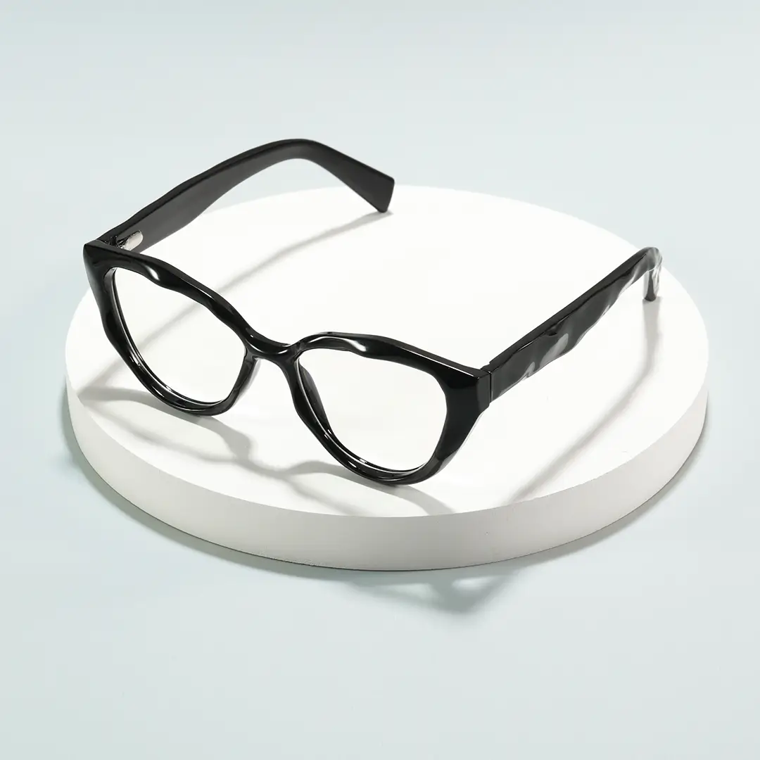 Scene view of Veyra cat eye tr90 eyeglasses CR0192604 in black