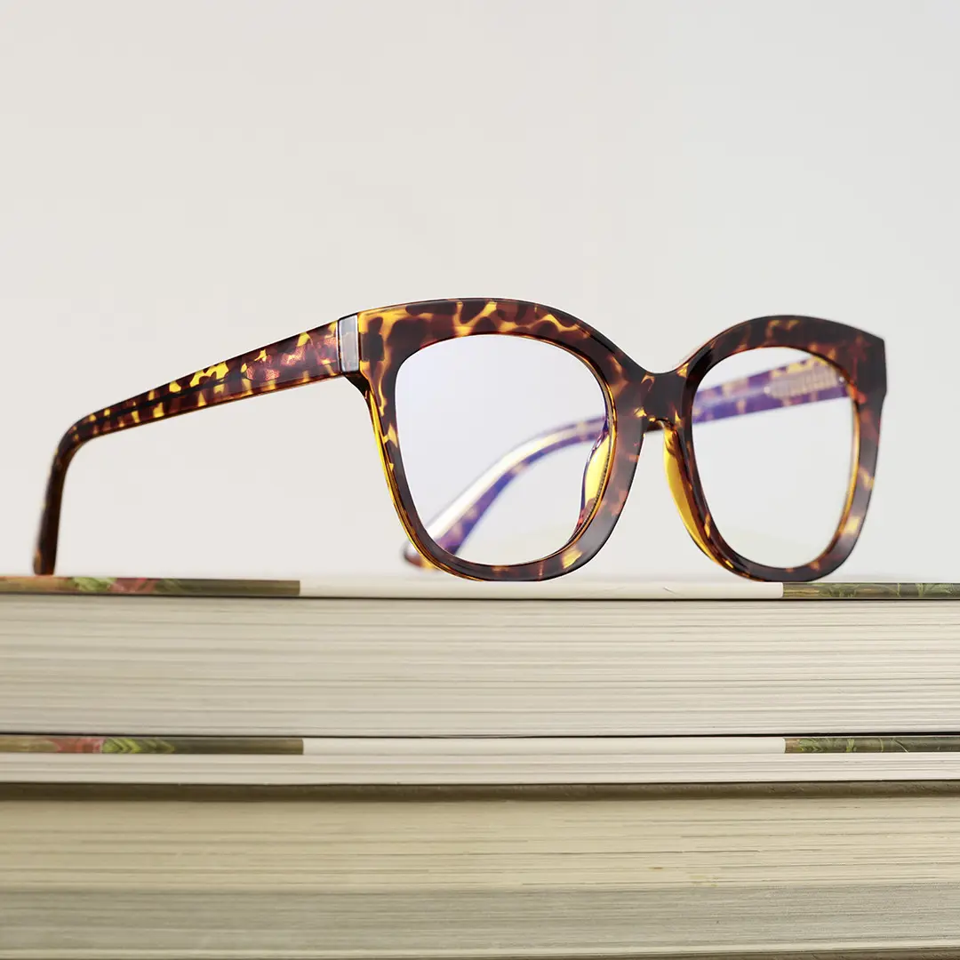 Scene view of Bend cat eye tr90 eyeglasses CR0532505 in tortoise