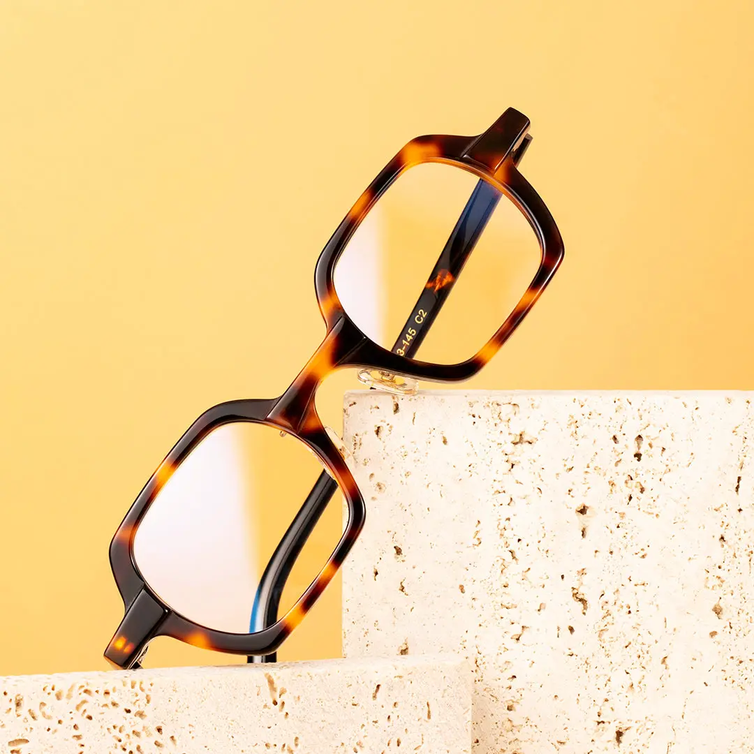 Scene view of Eudora vintage rectangle acetate eyeglasses EA0022311 in tortoise