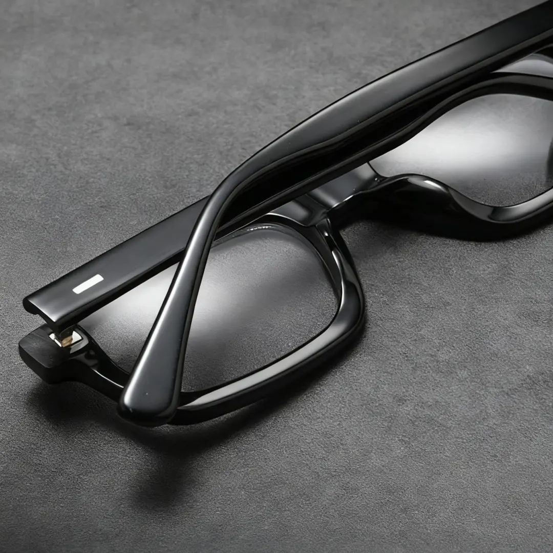 Temple detail of Logan rectangle acetate eyeglasses EA0412508 in black