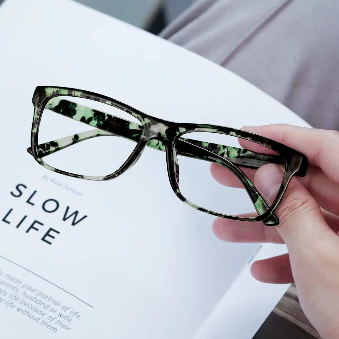 Scene view of Klaus rectangle pc eyeglasses EP0032410 in green