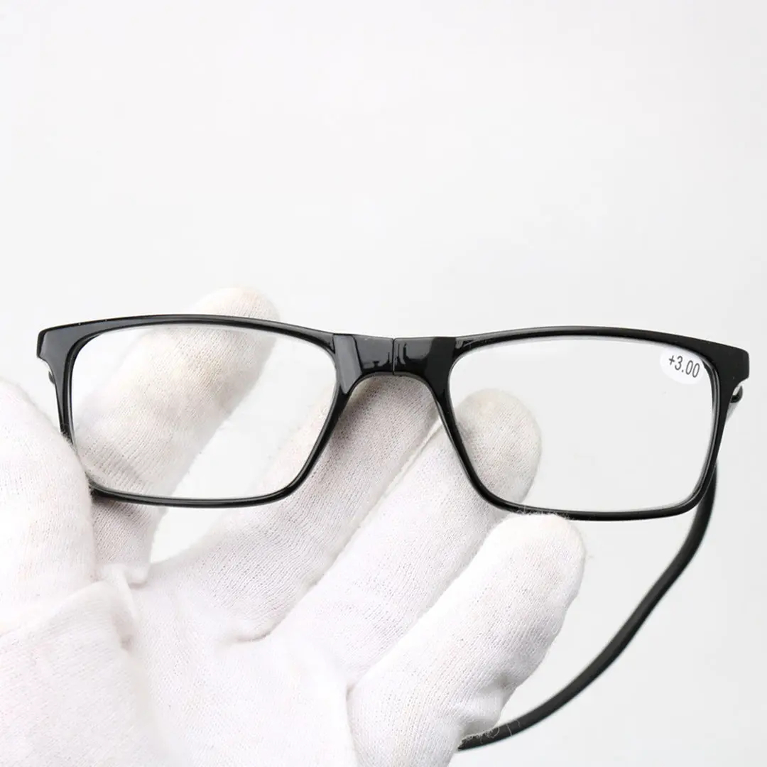 Scene view of van rectangle pc eyeglasses EP0322505 in black