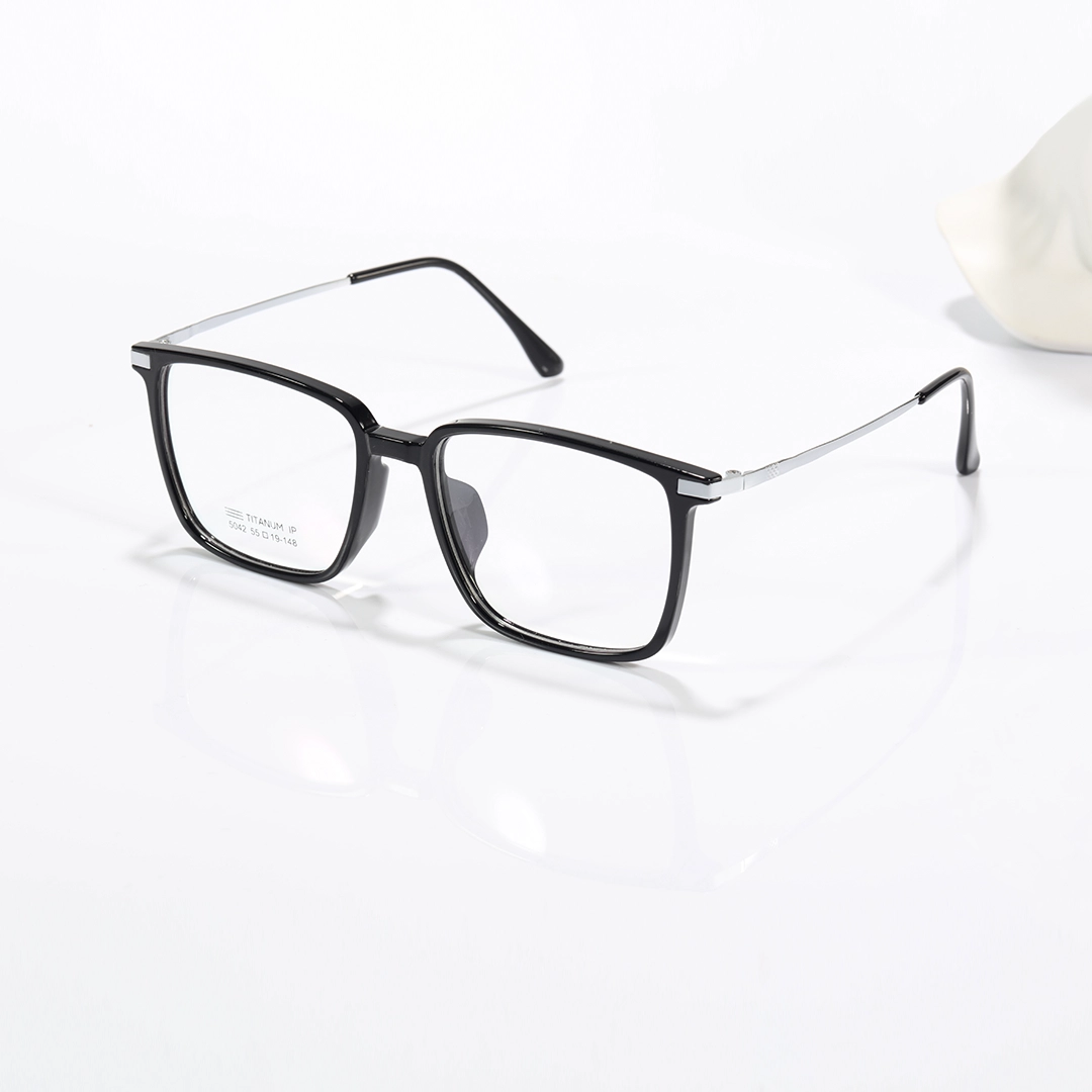 Scene view of Leslie rectangle tr90 eyeglasses ER0172508 in black