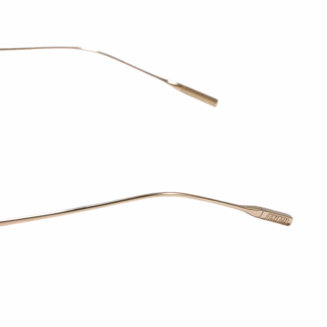 Temple detail of Valeo rectangle titanium eyeglasses ET0022605 in gold