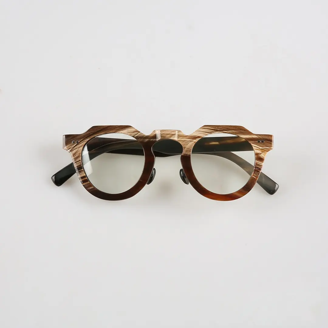 Front folded view of Solum geometric natural ox horn handcrafted eyeglasses GO0272511 in brown