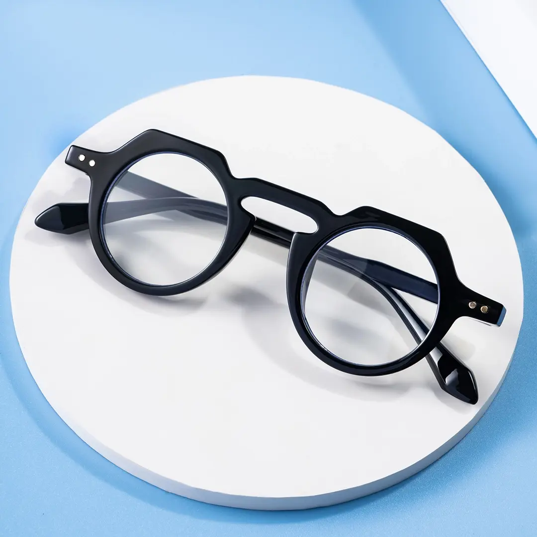 Scene close-up view of Zion vintage geometric pc eyeglasses GP0122308 in black