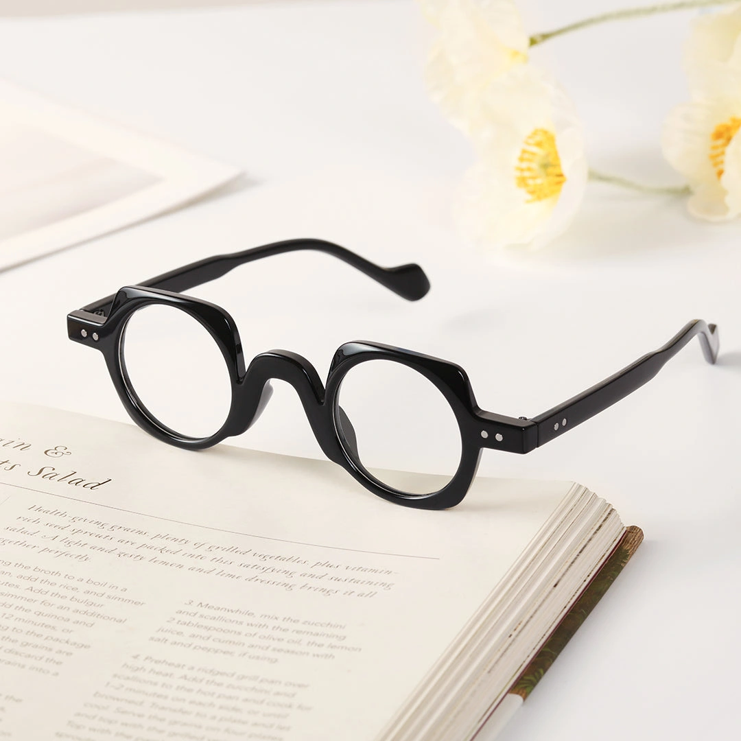 Scene view of Rust vintage geometric pc eyeglasses GP0342411 in black