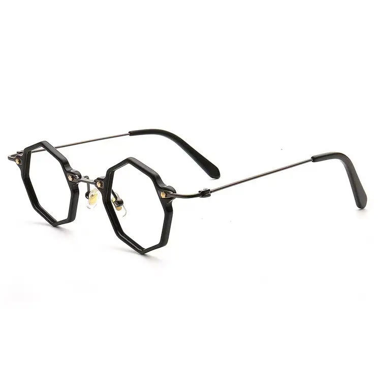 Angle view of Union steampunk geometric titanium eyeglasses GT0332411 in black