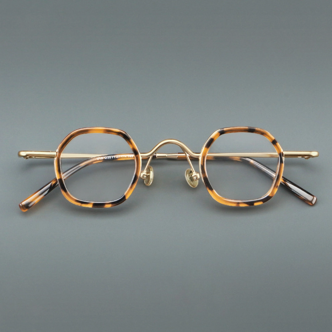 Front view of Reeve geometric acetate eyeglasses GX0472509 in tortoise