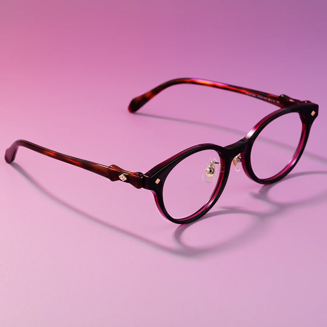 Scene view of Grit nerd oval acetate eyeglasses OA0302501 in tortoise