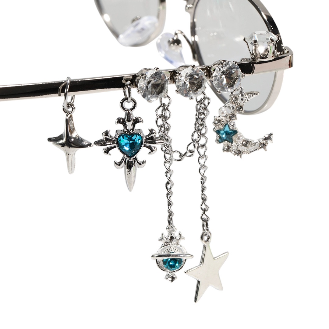 Temple detail of Eulalia oval metal eyeglasses OM0062511 in blue