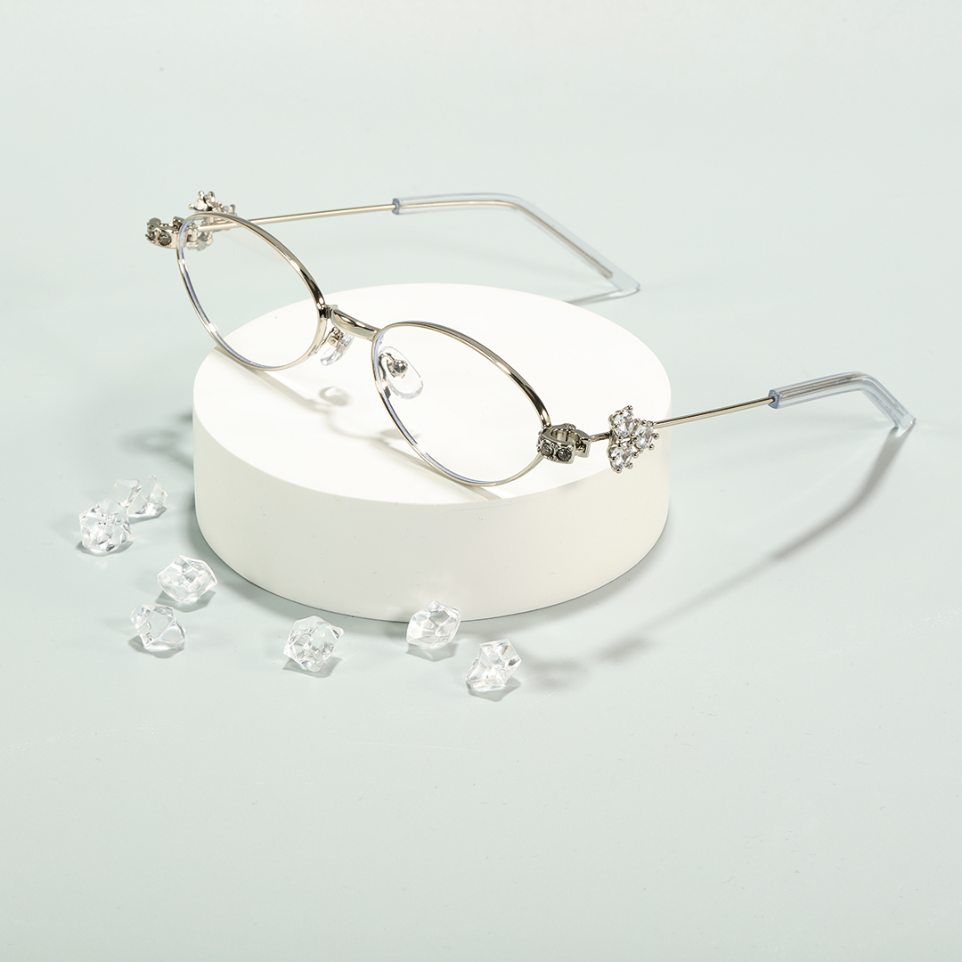 Scene view of Arla y2k oval tr90 eyeglasses OM0252601 in silver