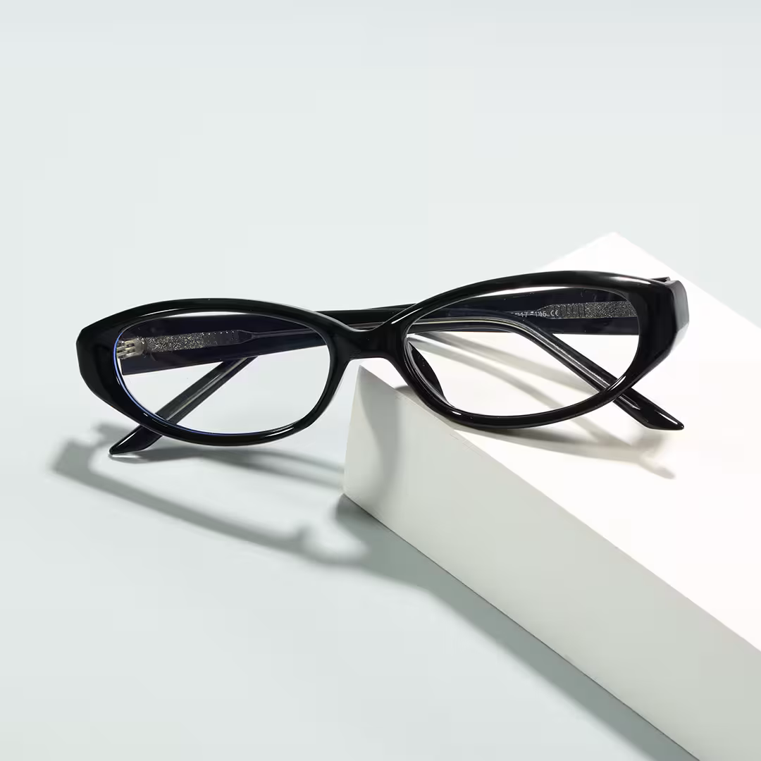 Scene view of Nerida office siren oval tr90 eyeglasses OR0232605 in black