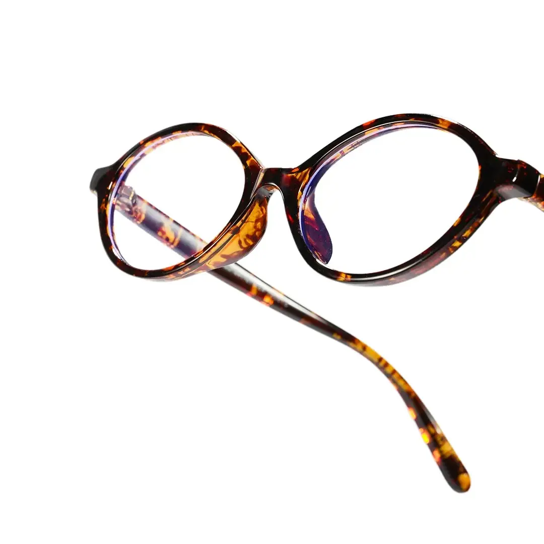 End piece detail of Isral y2k nerd oval tr90 eyeglasses OR0312402 in tortoise