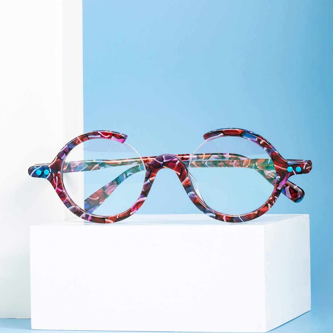 Scene view of Paola round acetate eyeglasses RA0022212 in red tortoise
