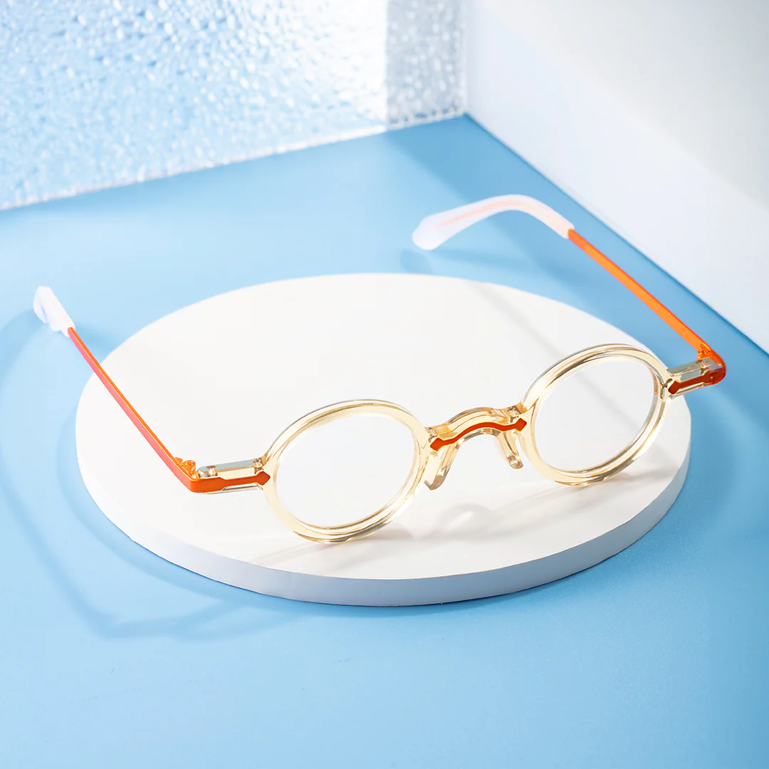 Scene view of Edie vintage round acetate eyeglasses RA0022301 in beige