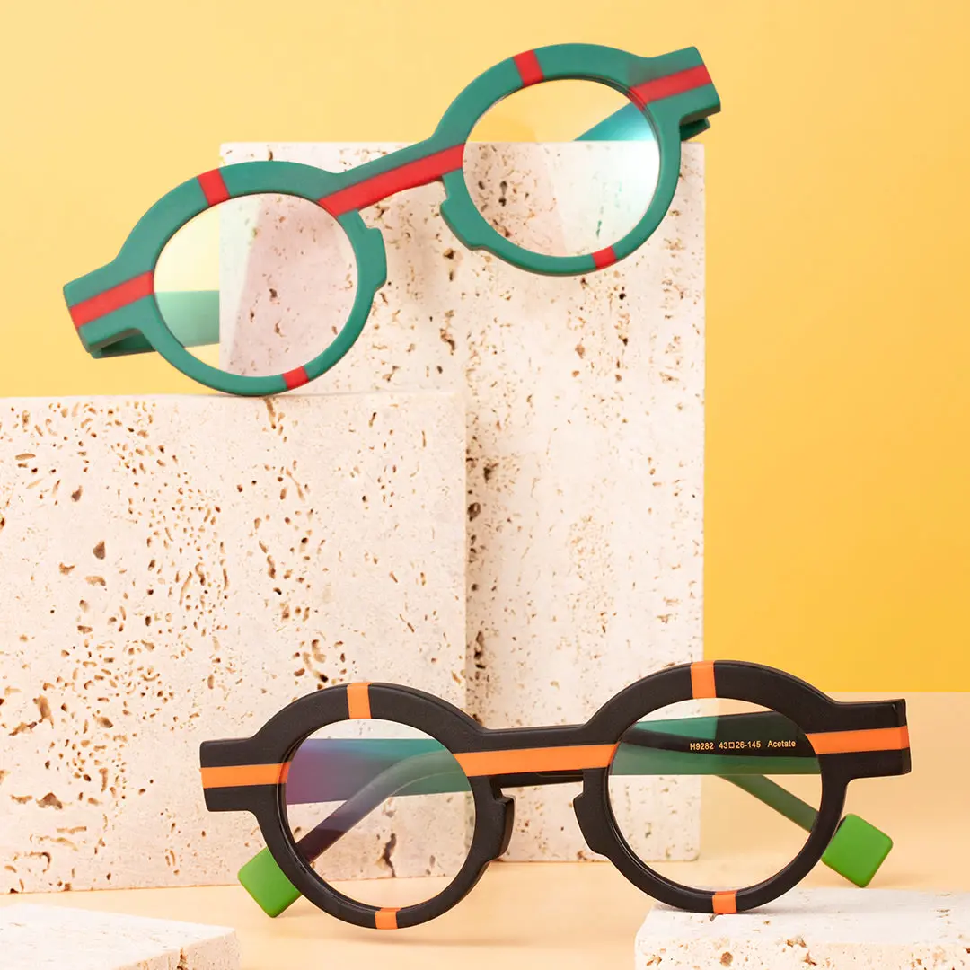 Scene view of Know colorful round acetate eyeglasses RA0062311 in green