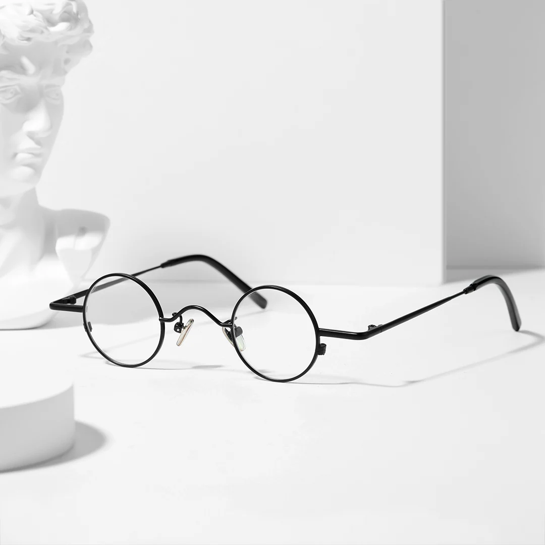 Scene view of Yezy john lennon round metal eyeglasses RM0082308 in black