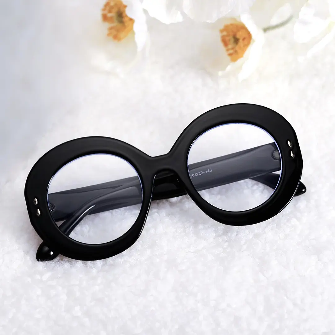 Scene view of Cllci round pc eyeglasses RP0322406 in black