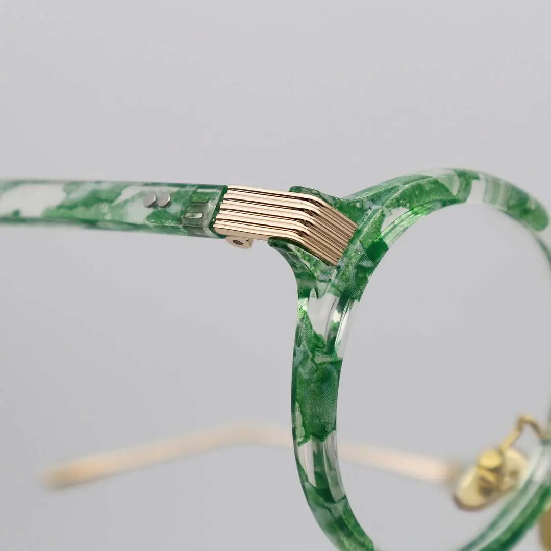 End piece detail of Irene round tr90 eyeglasses RR0012303 in green