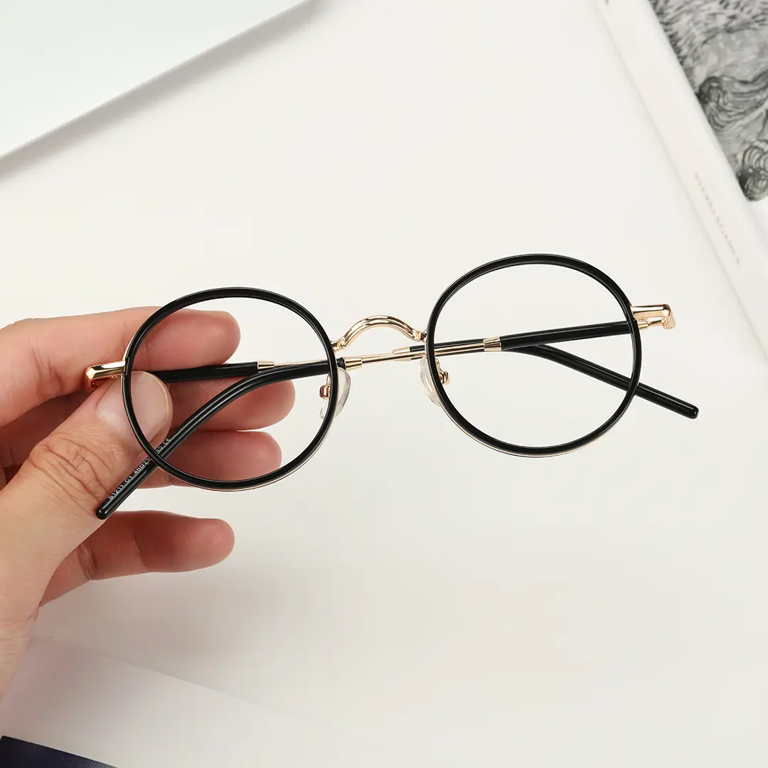 Scene view of Feye vintage round tr90 eyeglasses RR0032409 in gold